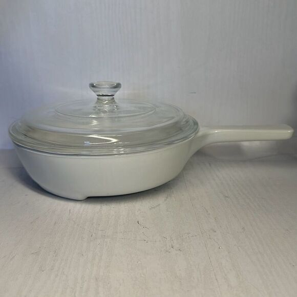 Vintage Corning Ware Plain White MW-83-B Browning Dish Pan with Lid P83C Footed - Picture 1 of 6